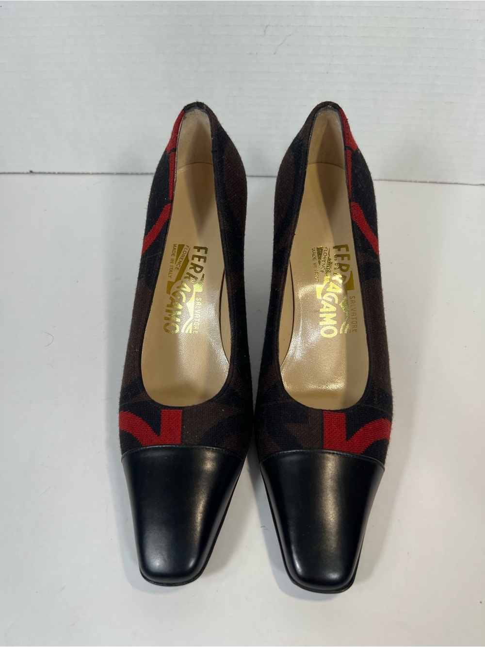 Salvatore Ferragamo Gancini Jacquard Leather Cap Toe Pumps Heels 6.5B
